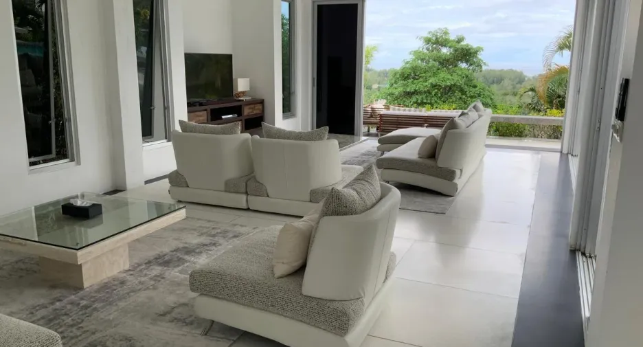 For sale and for rent 4 bedrooms villa in Thalang, Phuket