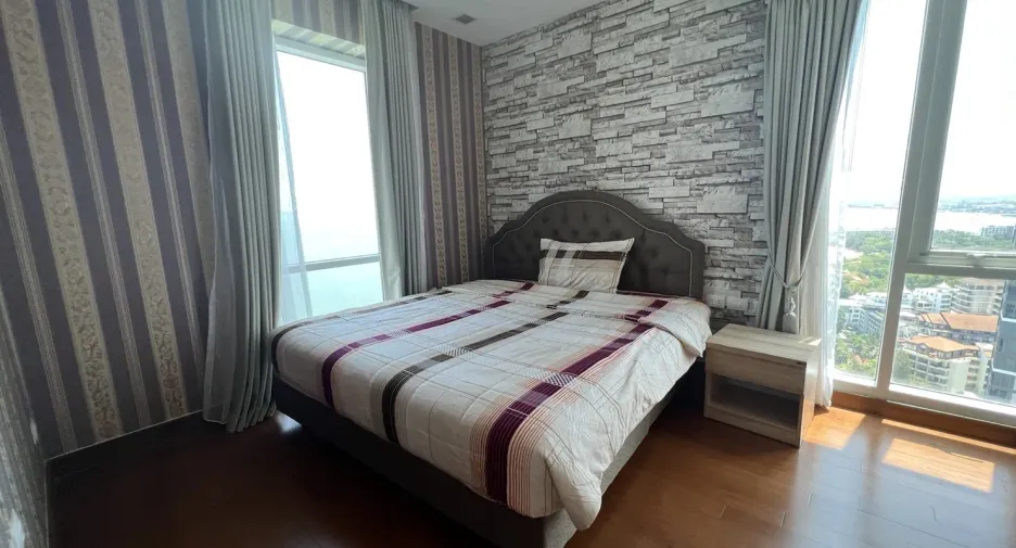 À louer 2 chambres condo à Bang Lamung, Chonburi