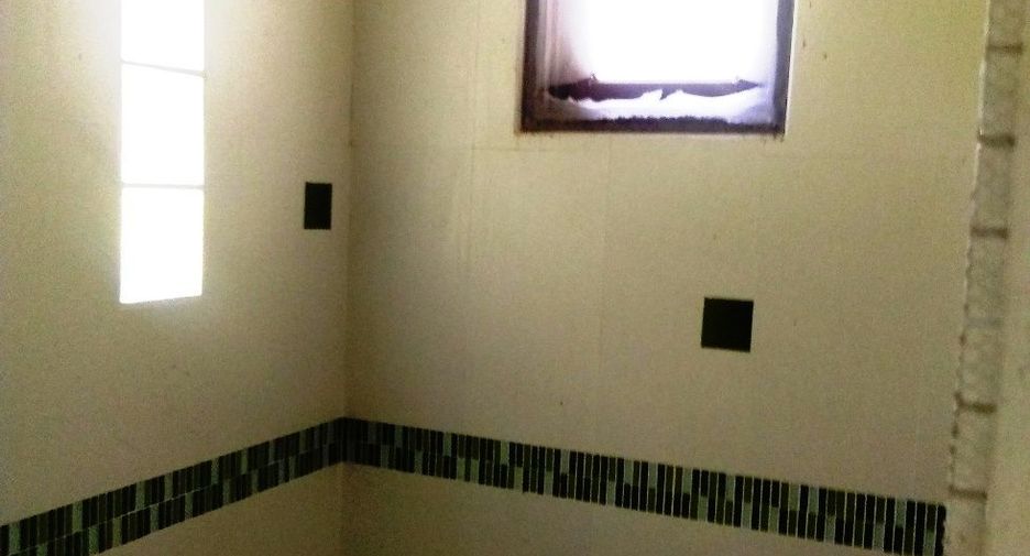 Hotel zum Kauf mit 8 Zimmer in Nam Phong, Khon Kaen