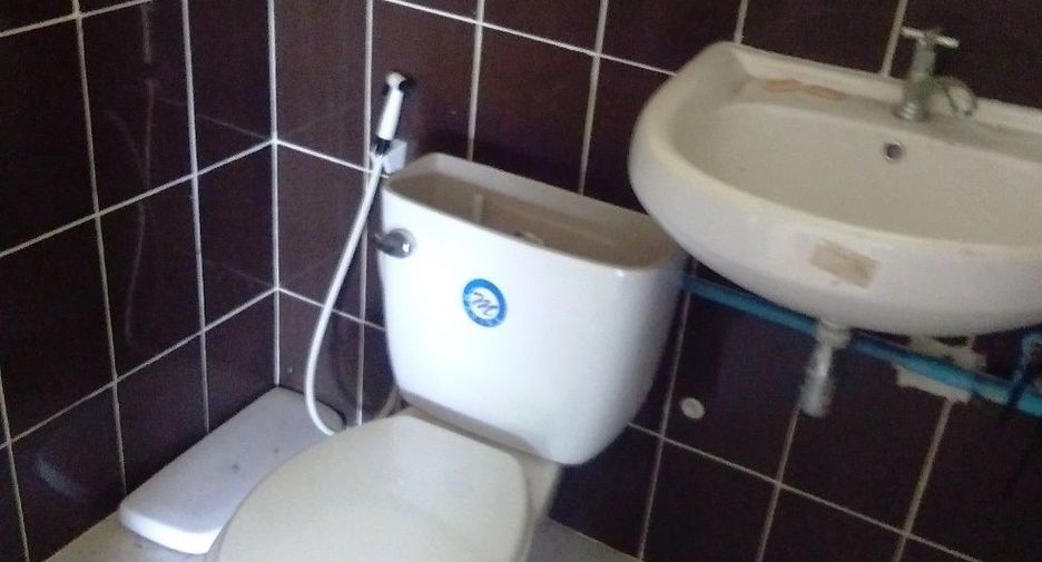 Hotel zum Kauf mit 8 Zimmer in Nam Phong, Khon Kaen
