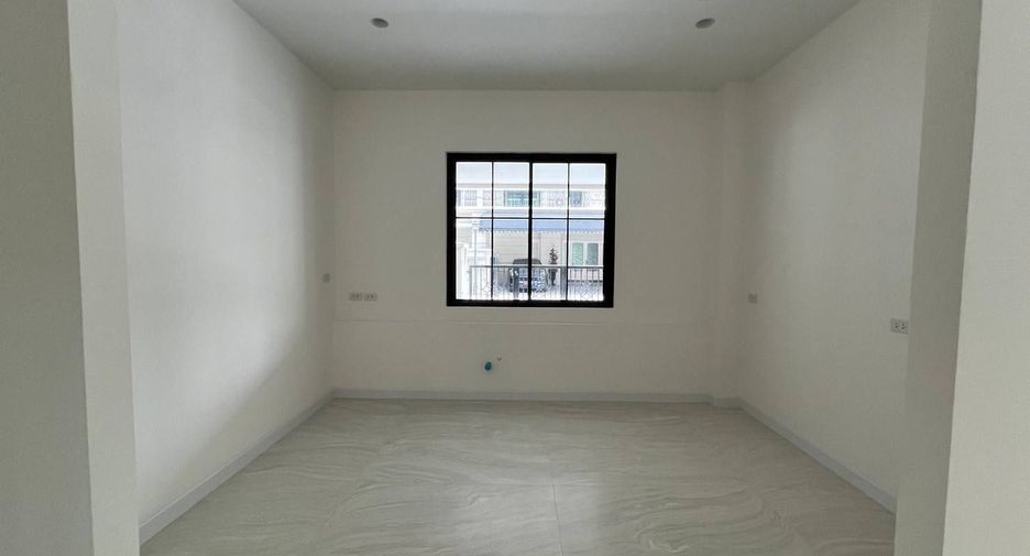 For sale 5 bedrooms house in Yan Nawa, Bangkok