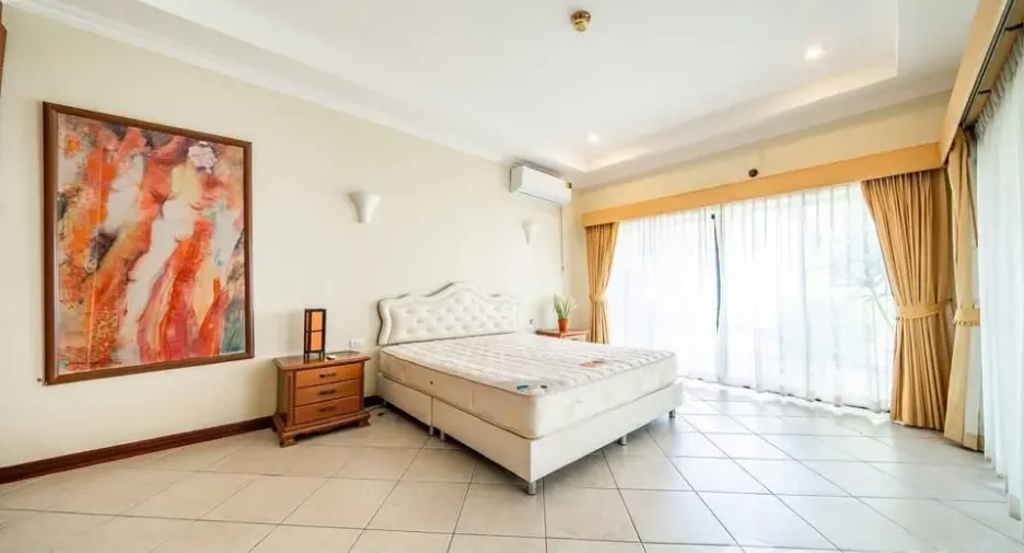 For sale 4 bedrooms house in Bang Lamung, Chonburi