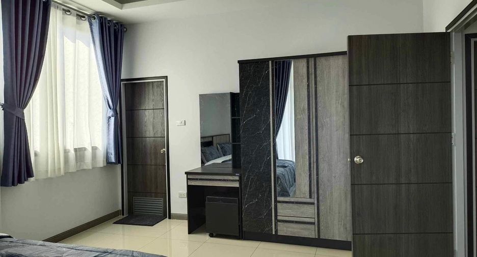 À louer 4 chambres maison à Bang Lamung, Chonburi
