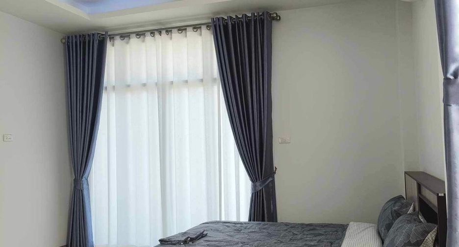 À louer 4 chambres maison à Bang Lamung, Chonburi