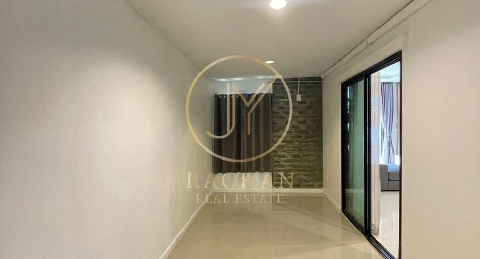 For sale 3 bedrooms townhouse in Pak Kret, Nonthaburi