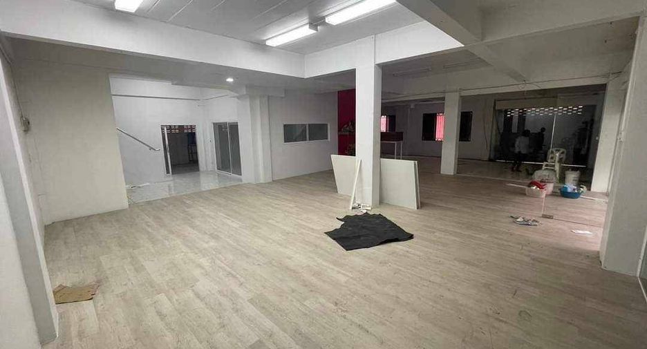 For rent 9 bedrooms retail Space in Mueang Phuket, Phuket