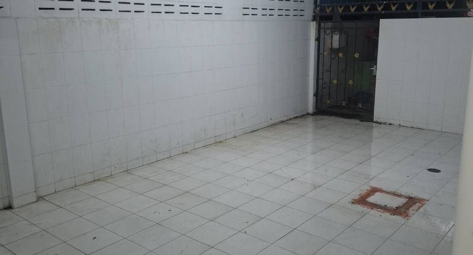 For rent 9 bedrooms retail Space in Mueang Phuket, Phuket