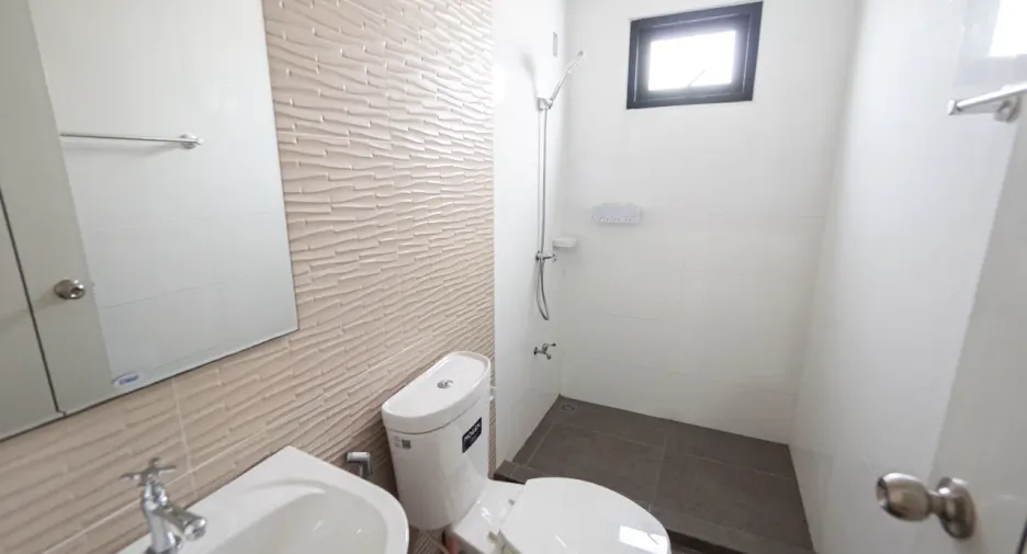 Продажа и аренда 3 спальни дом в Mueang Chon Buri, Чонбури