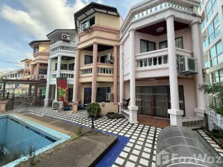 For sale 4 bedrooms townhouse in Bang Lamung, Chonburi