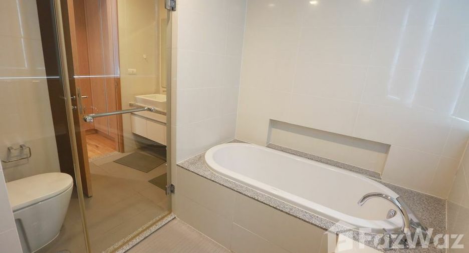 For sale and for rent 3 bedrooms condo in Khlong Toei, Bangkok