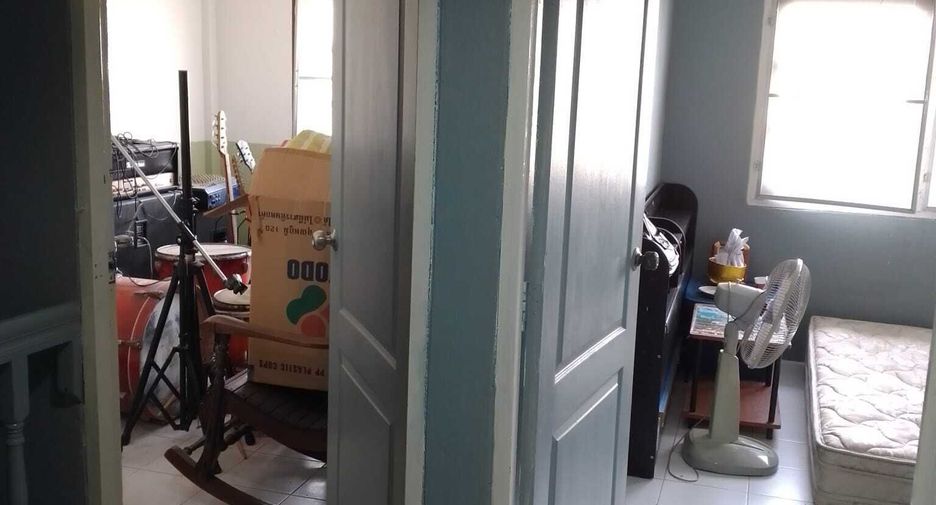 出售 3 卧室 联排别墅 在 Sai Mai, 曼谷