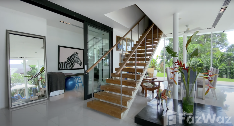 For sale 5 bedrooms villa in Thalang, Phuket