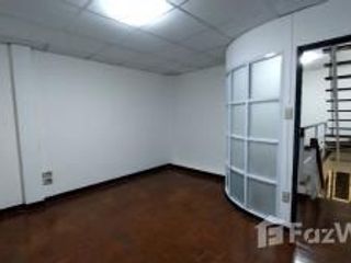 出售 4 卧室 联排别墅 在 Lat Phrao, 曼谷