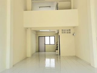 For sale 3 bedrooms retail Space in Thanyaburi, Pathum Thani