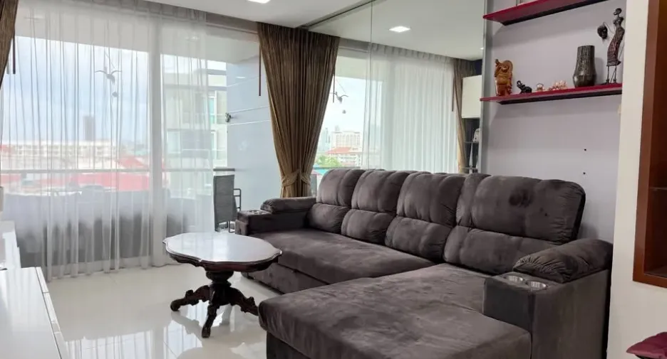 Condo en alquiler de 2 habitaciones en Bang Lamung, Chonburi