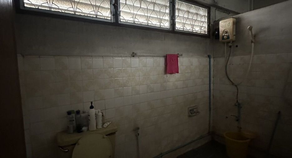 For rent and for sale 4 bedrooms townhouse in Bang Bon, Bangkok