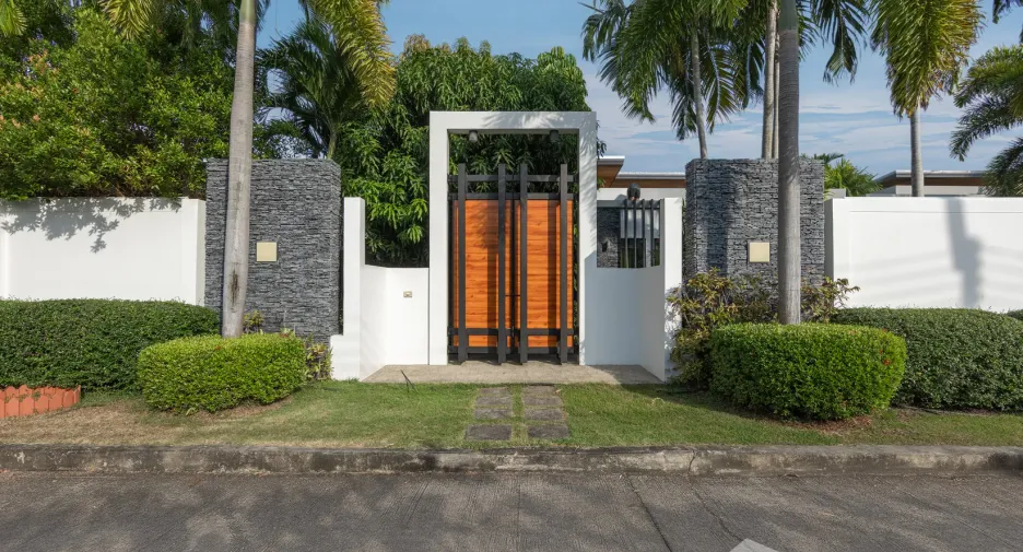 À vendre 4 chambres villa à Mueang Phuket, Phuket