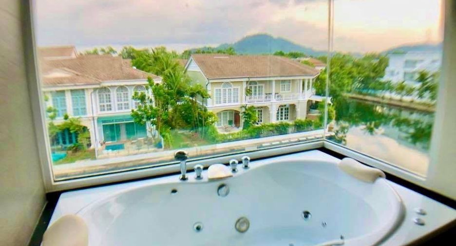 出售 3 卧室 联排别墅 在 Phuket Town, 普吉