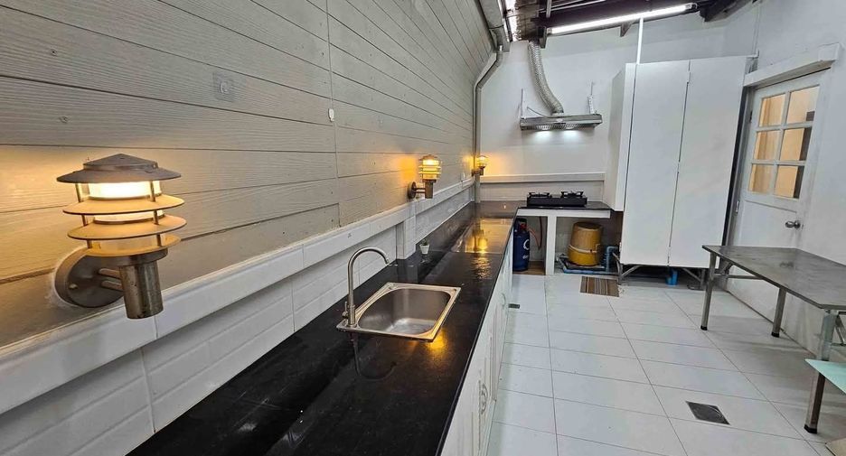 ขาย และ ให้เช่า 5 ห้องนอน บ้านเดี่ยว ใน ยานนาวา, กรุงเทพฯ
