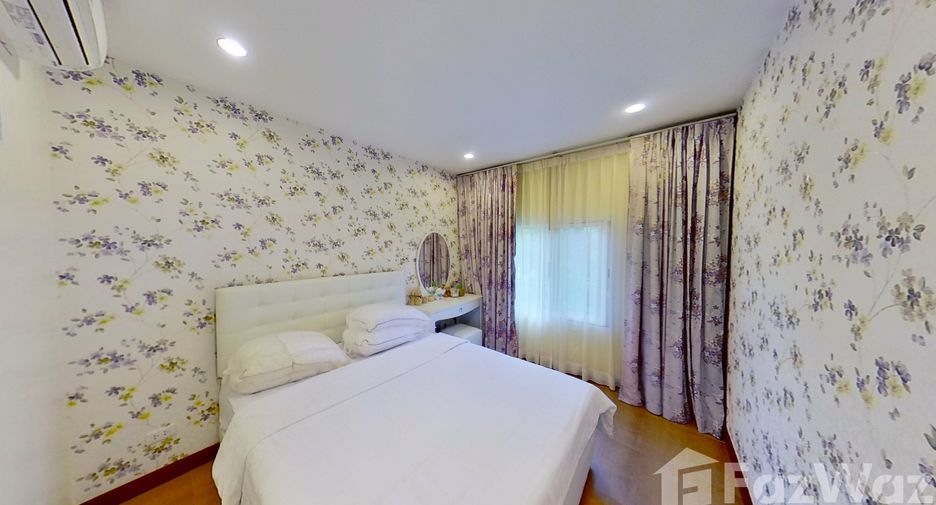 À louer 3 chambres maison de ville à Kathu, Phuket