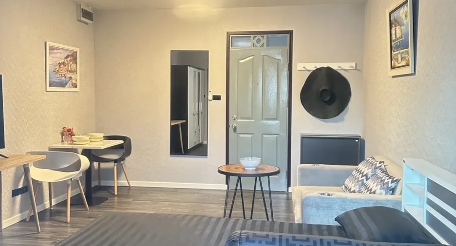 For sale and for rent 1 bed condo in Huai Khwang, Bangkok