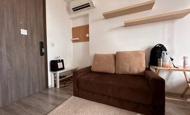 À vendre et à louer studio condo à Watthana, Bangkok