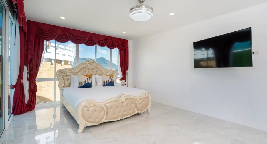 For sale 10 ベッドルーム house in Kathu, Phuket
