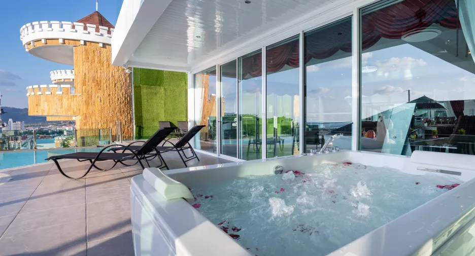 For sale 10 ベッドルーム house in Kathu, Phuket
