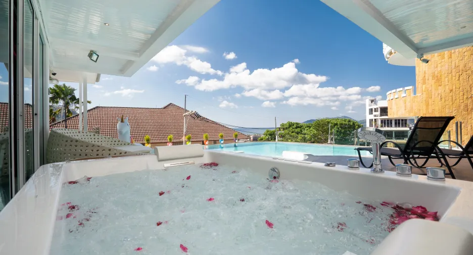 For sale 10 ベッドルーム house in Kathu, Phuket