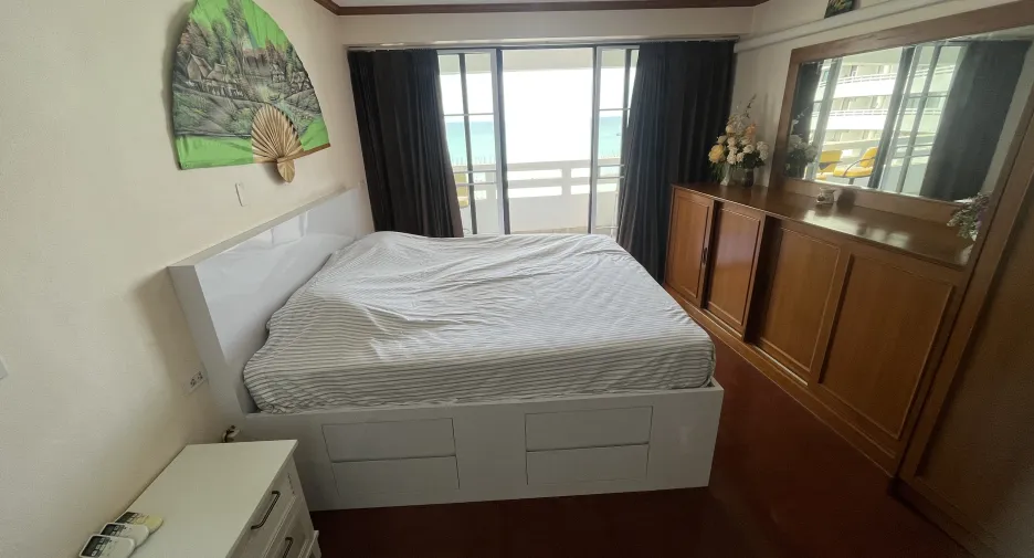 For sale 1 bed condo in Ban Chang, Rayong