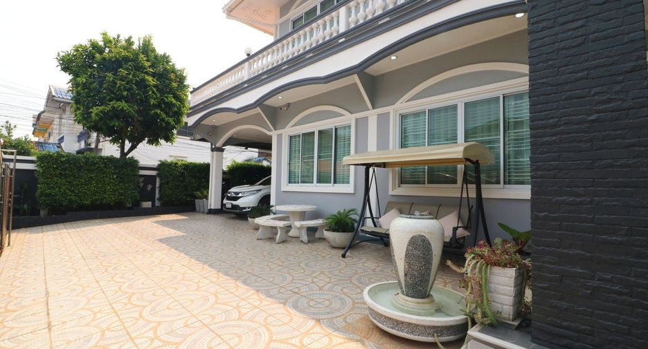 For sale 4 bedrooms house in Mueang Udon Thani, Udon Thani
