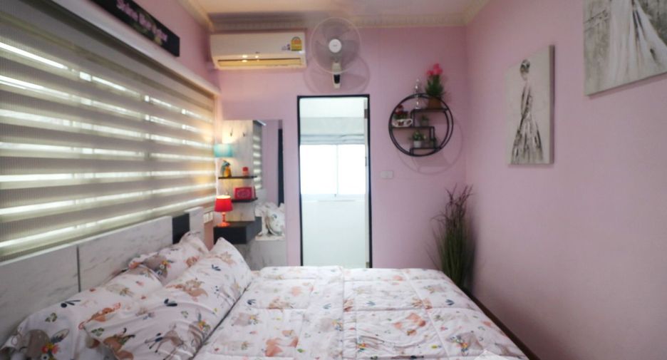 For sale 4 bedrooms house in Mueang Udon Thani, Udon Thani