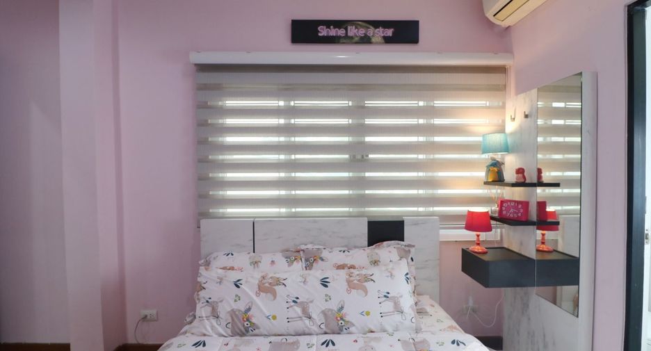For sale 4 bedrooms house in Mueang Udon Thani, Udon Thani