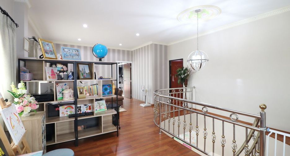 For sale 4 bedrooms house in Mueang Udon Thani, Udon Thani