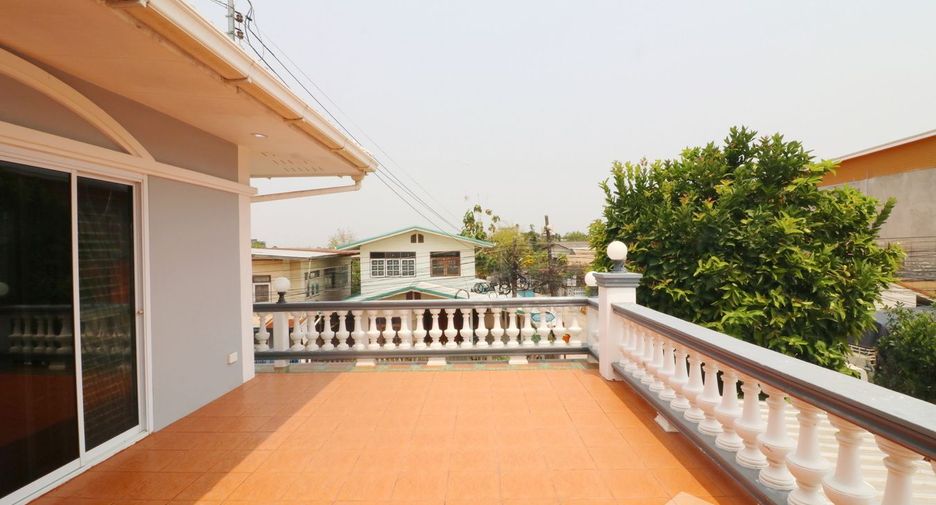 For sale 4 bedrooms house in Mueang Udon Thani, Udon Thani