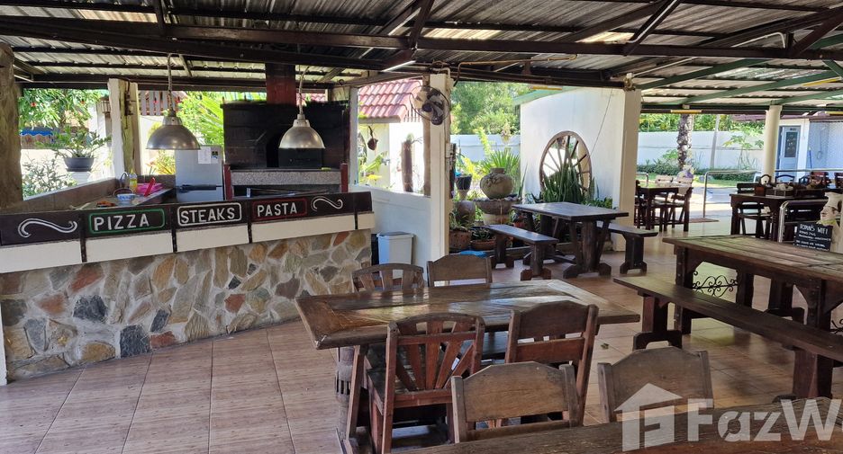 For sale 13 bedrooms hotel in Prasat, Surin