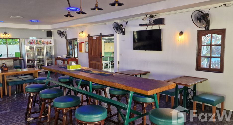 For sale 13 bedrooms hotel in Prasat, Surin