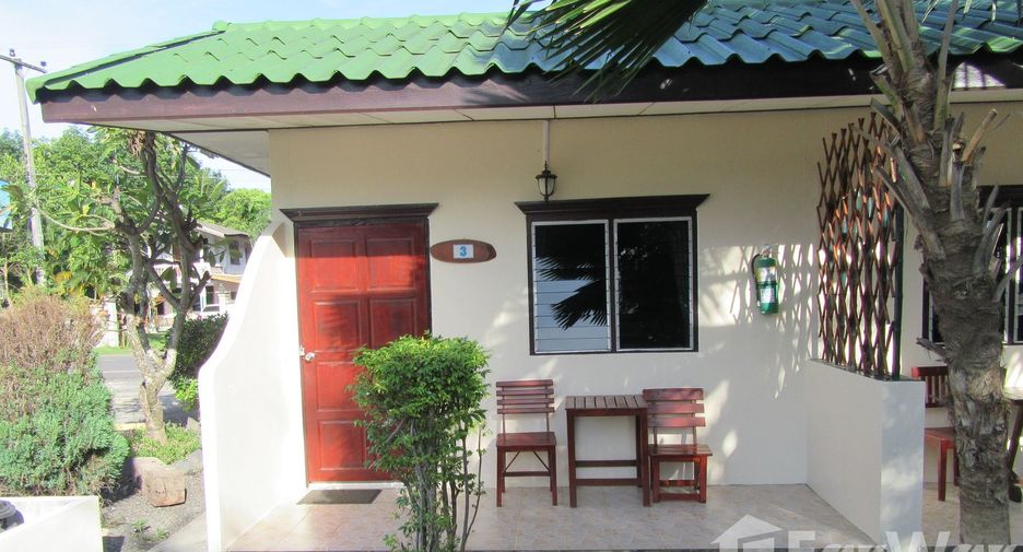 For sale 13 bedrooms hotel in Prasat, Surin