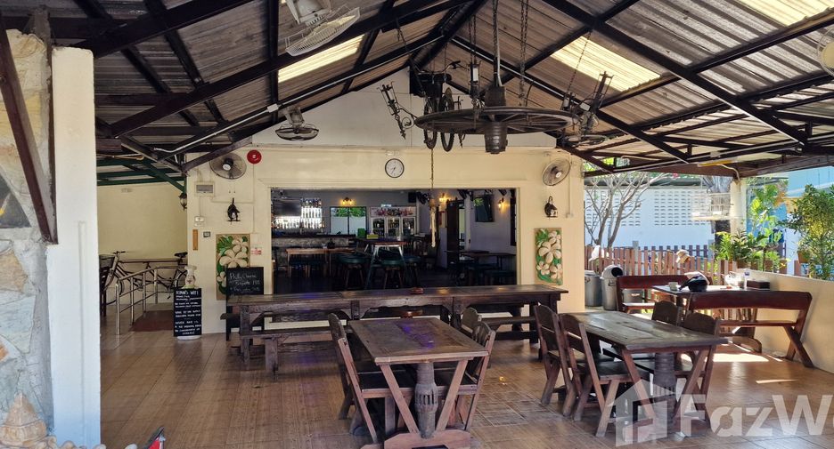 For sale 13 bedrooms hotel in Prasat, Surin
