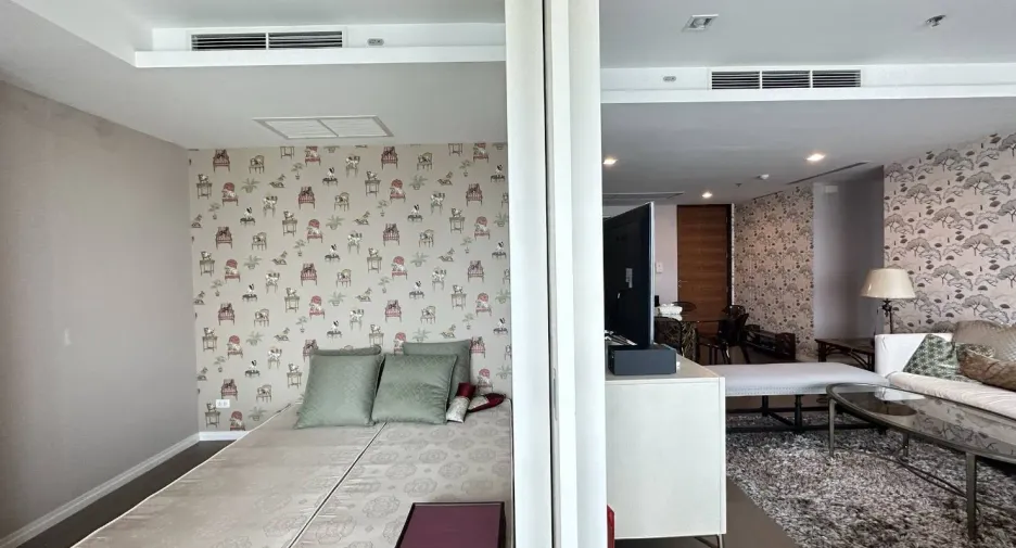 For sale and for rent 2 bedrooms condo in Sathon, Bangkok