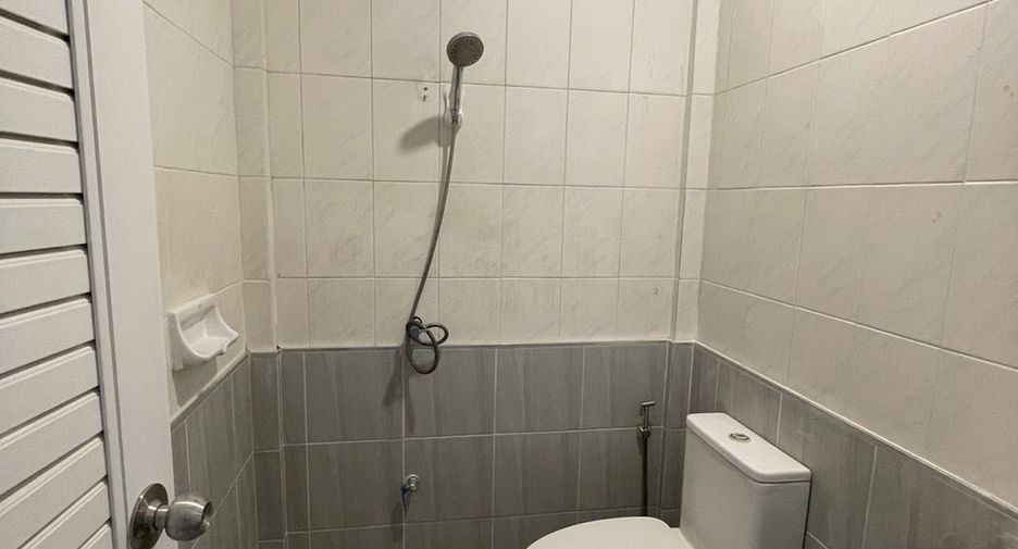For sale 2 bedrooms townhouse in Min Buri, Bangkok