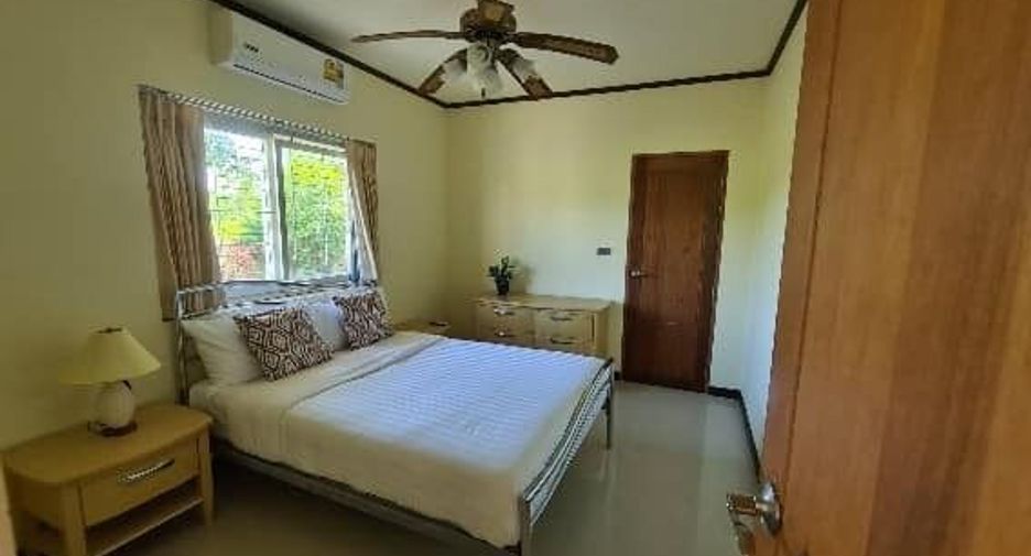 For rent 6 bedrooms villa in Mueang Phuket, Phuket