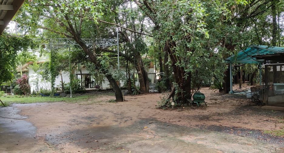 For sale 7 bedrooms house in Mueang Ubon Ratchathani, Ubon Ratchathani