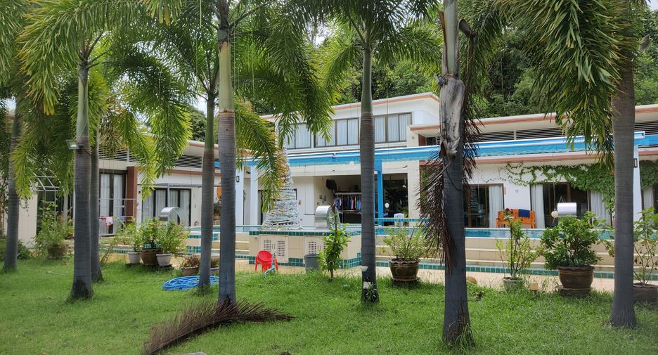 For sale 7 bedrooms house in Mueang Ubon Ratchathani, Ubon Ratchathani