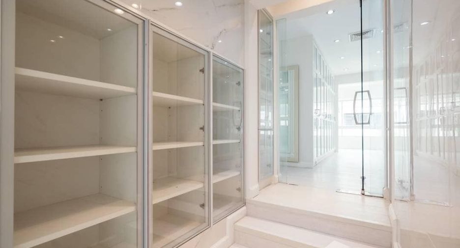Reihenhaus zum Kauf mit 4 Zimmer in Watthana, Bangkok