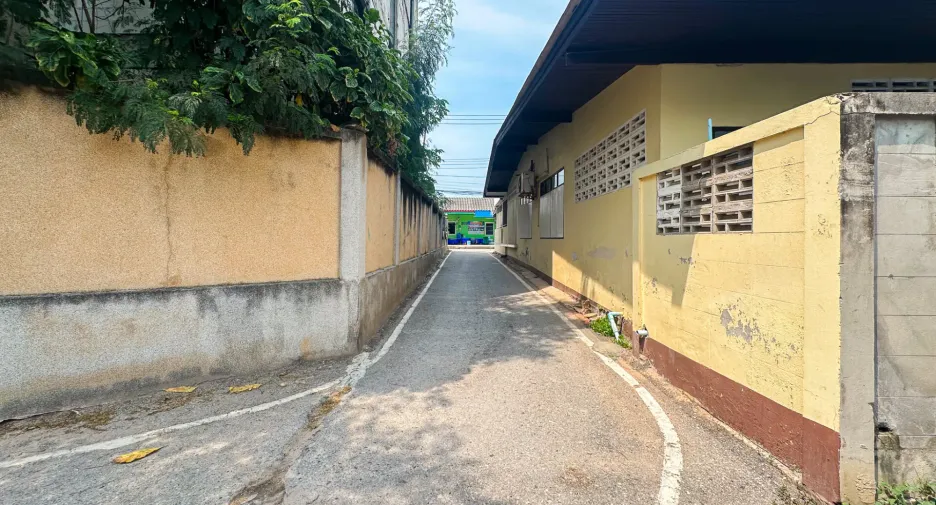 Haus zum Kauf mit 5 Zimmer in Sattahip, Chonburi