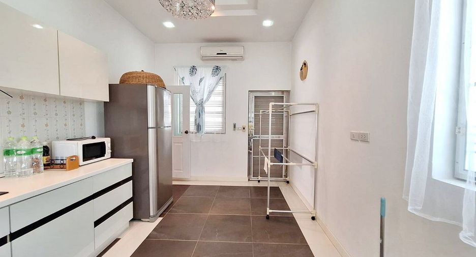 For sale 3 bedrooms house in Mueang Udon Thani, Udon Thani