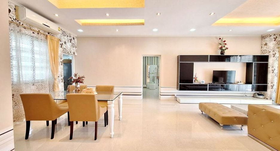 For sale 3 bedrooms house in Mueang Udon Thani, Udon Thani