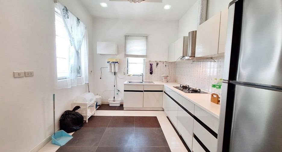 For sale 3 bedrooms house in Mueang Udon Thani, Udon Thani