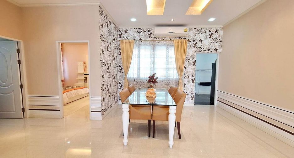 For sale 3 bedrooms house in Mueang Udon Thani, Udon Thani
